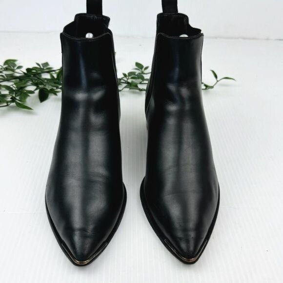 Acne Studios Jensen black Smooth Leather Pointed Toe Chelsea Boot 6.5 - Picture 2 of 11